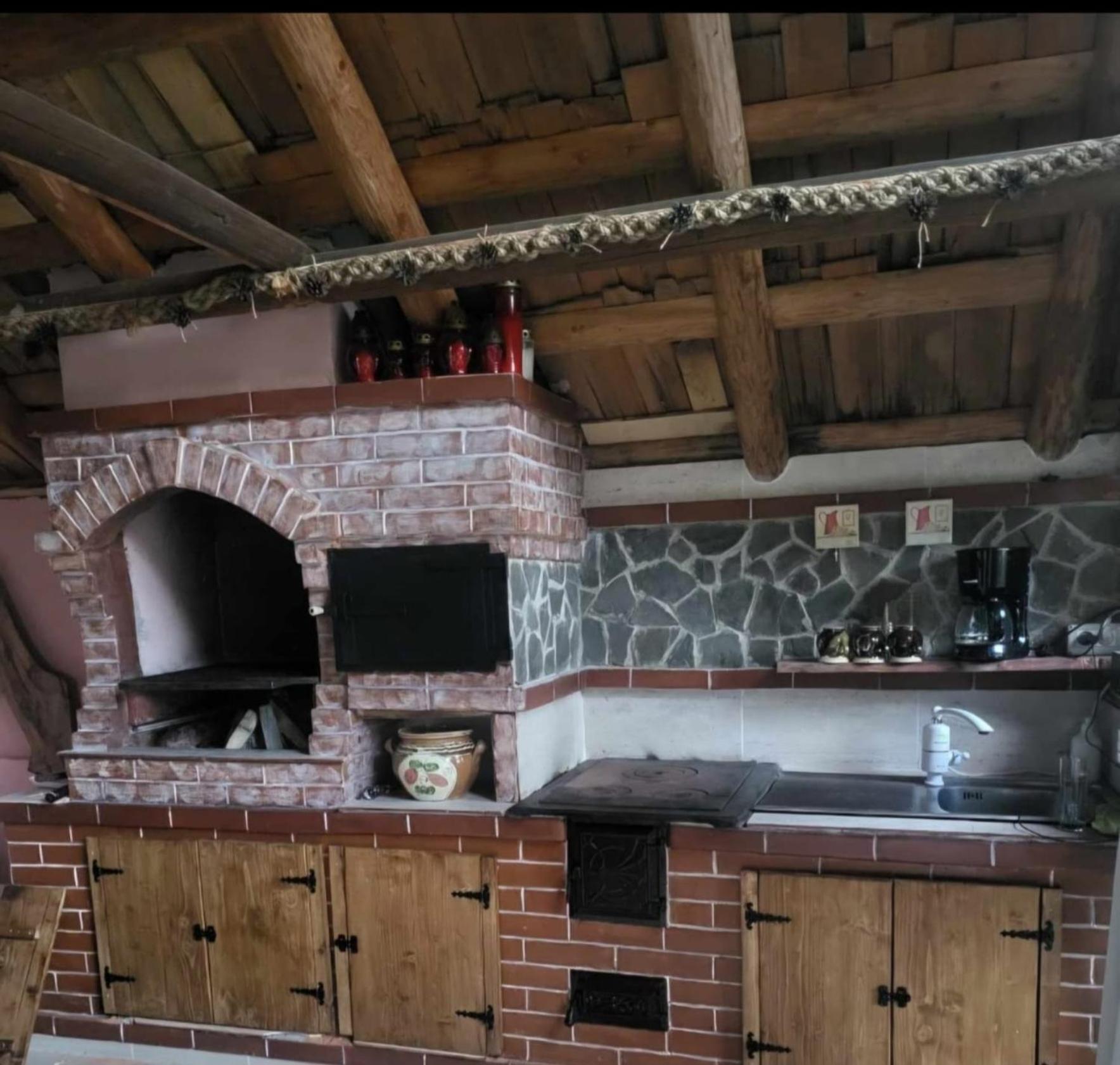 Pensiunea Bradet Brosteni Exterior foto